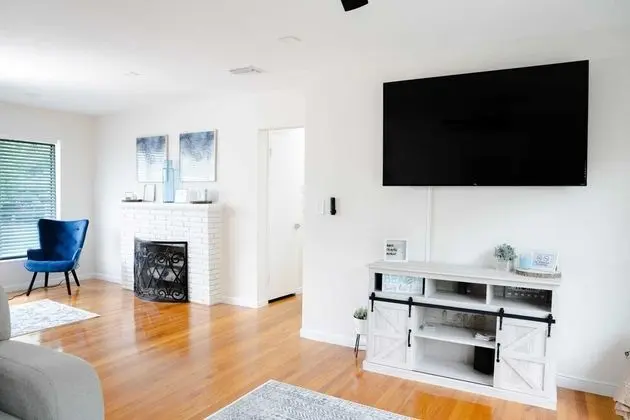 Cozy House With Patio, Fireplace, Parking - Hollywood, Florida - Oda Düzeni