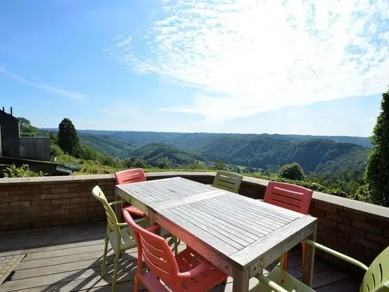 Cozy House in Rochehaut With Beautiful Views and hot tub