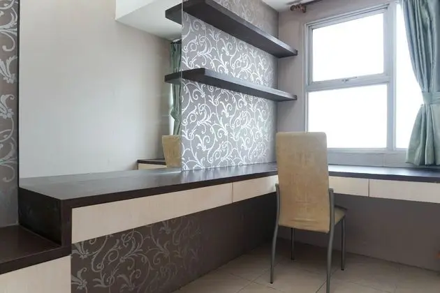 Cozy Living 1BR + 1 Apartment at Seasons City - İç Mekan