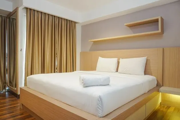 Cozy Living 1BR Tamansari The Hive Apartment