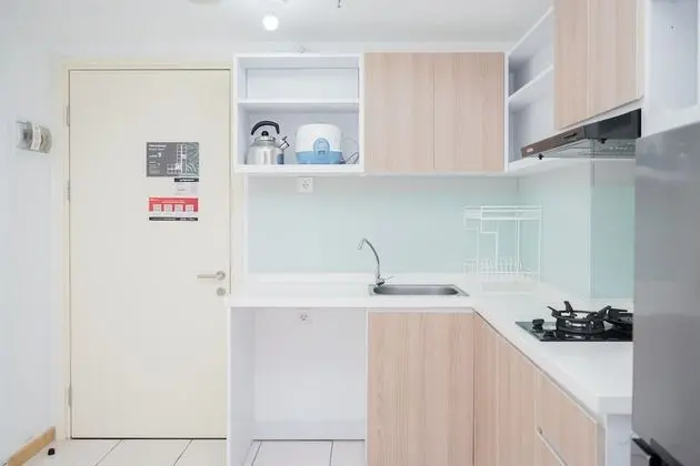 Cozy Living 2BR at M-Town Residence Apartment - Mutfak