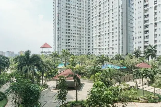 Cozy Living 2BR at Seasons City Apartment near Mall