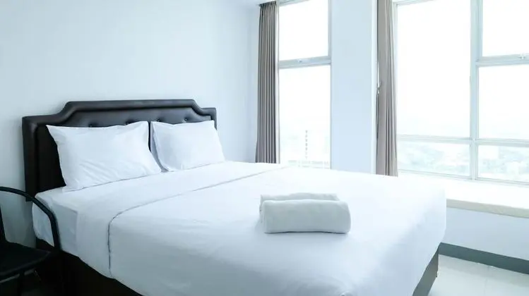 Cozy Living Studio Connected To Mall At Supermall Mansion Apartment