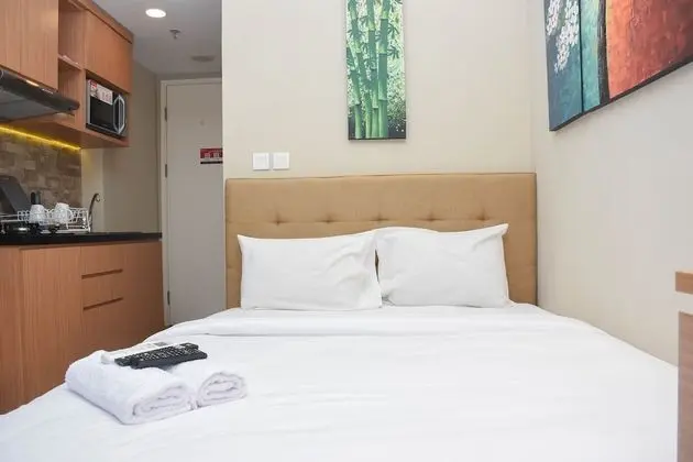 Cozy Living Studio at Springlake Summarecon Bekasi Apartment