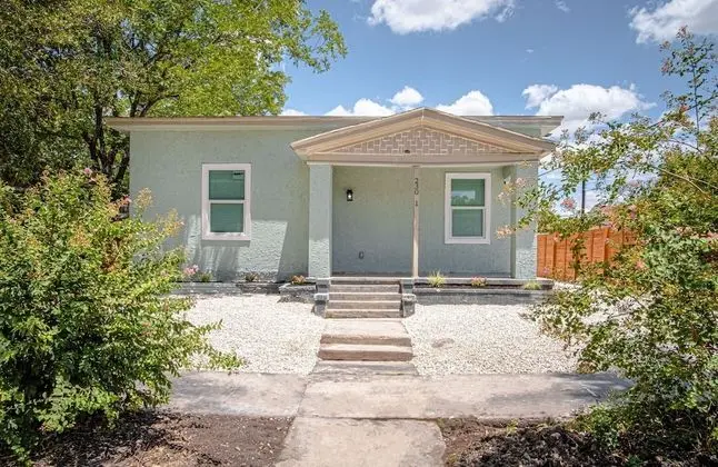 Cozy and Lovely 2BR 2BA Apt#a Near Lively Downtown
