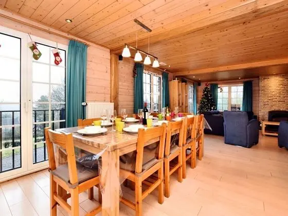 Cozy & Luxurious Chalet with Sauna, Hot Tub, Large Garden, Covered Terrace - Yerinde Yemek