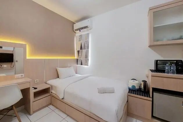 Cozy And Minimalist Studio (No Kitchen) At Aeropolis Apartment - Öne Çıkan Resim