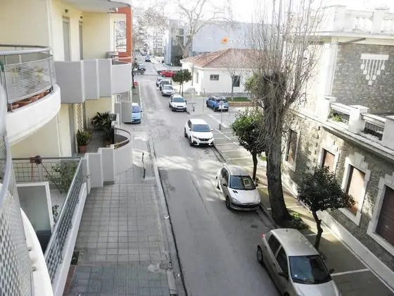 Cozy and Modern Apartment Centrally Located