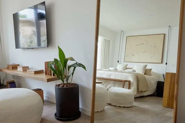 Cozy  Modern Studio 209