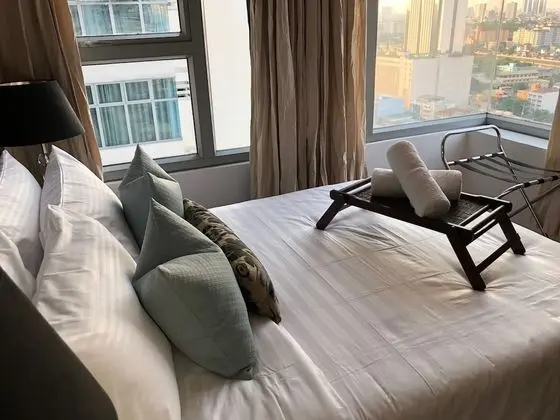 Cozy Pad in Heart of Makati HiSpeed WiFi