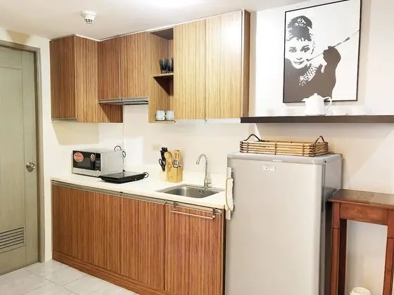 Cozy Pad in Heart of Makati HiSpeed WiFi - Mutfak