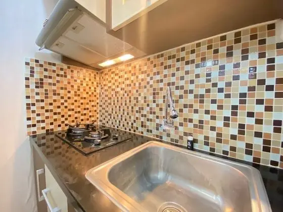 Cozy & Pleasant 2Br Apartment At The Jarrdin Cihampelas - Mutfak