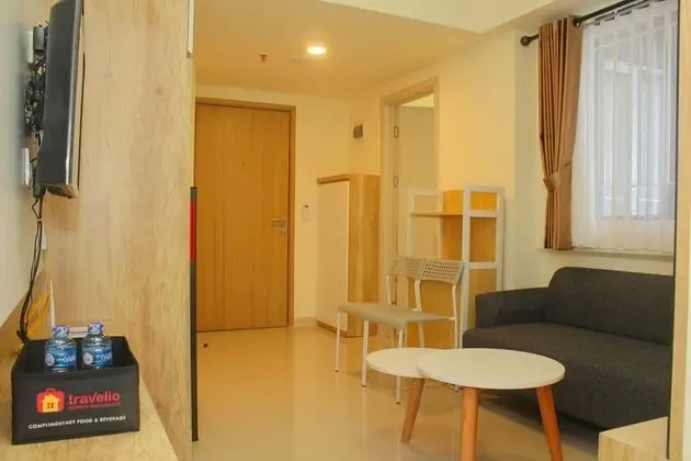 Cozy and Relax 2BR at Meikarta Apartment - İç Mekan