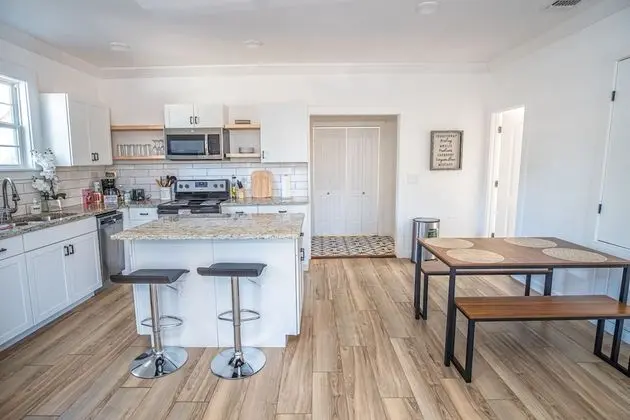 Cozy Remodeled 2br 1ba Near Downtown - Yerinde Yemek