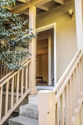 Cozy Richmond Two Bedroom - İç Mekan