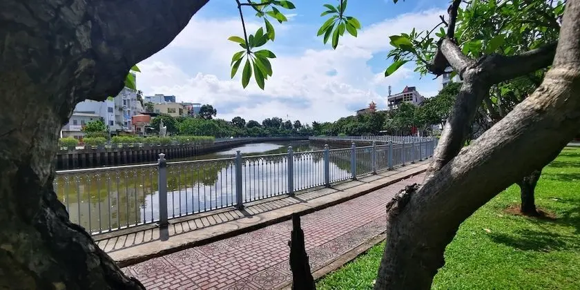 Cozy Riverview - Dış Mekan