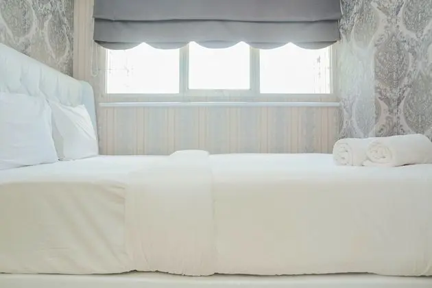Cozy Room 1BR Gray Tower Sentra Timur Apartment - Oda