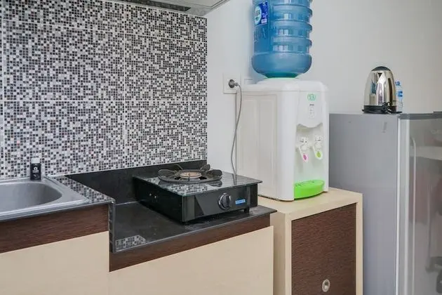 Cozy and Simple 1BR Apartment at Scientia Residence - Mutfak