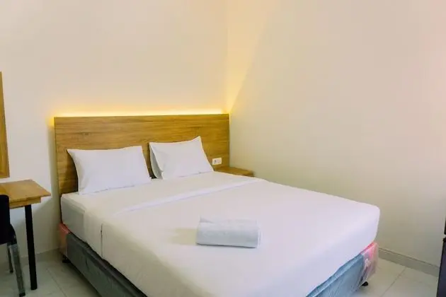 Cozy And Simply Look Studio Room At Aeropolis Residence 3 Apartment