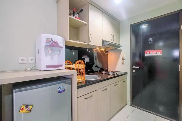 Cozy and Simply Studio at Tamansari Sudirman Apartment - Mutfak