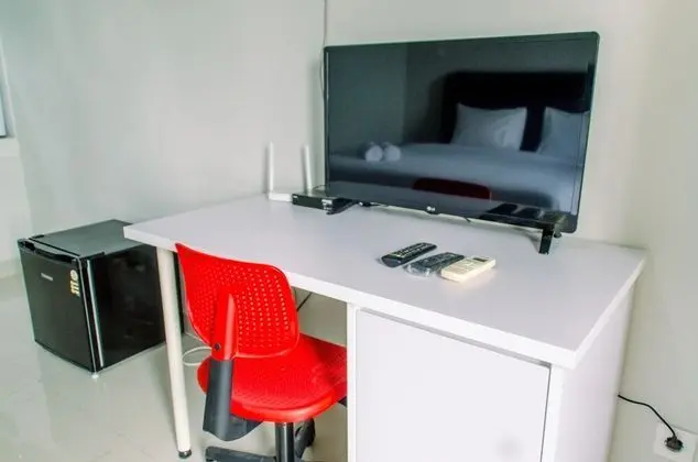 Cozy Stay Studio Room at Beverly 90210 Apartment - İç Mekan