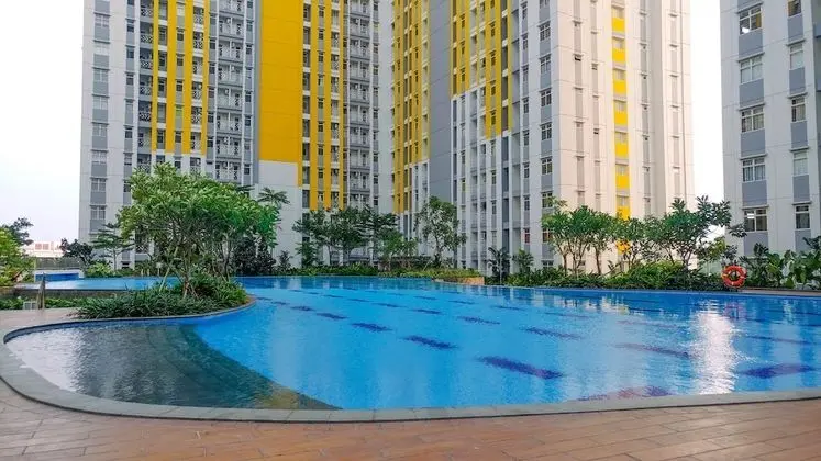Cozy Stay Studio at Springlake Summarecon Bekasi Apartment - Havuz