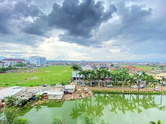 Cozy And Strategic Studio Apartment At Emerald Towers Bandung