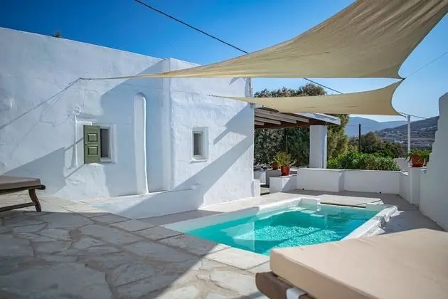 Cozy Studio for 2 Guests With 1 Child or 3 Adults - Walking Distance to Beach - 1
