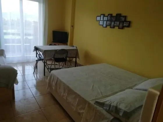 Cozy Studio Apartment Between Giardini Naxos and Taormina