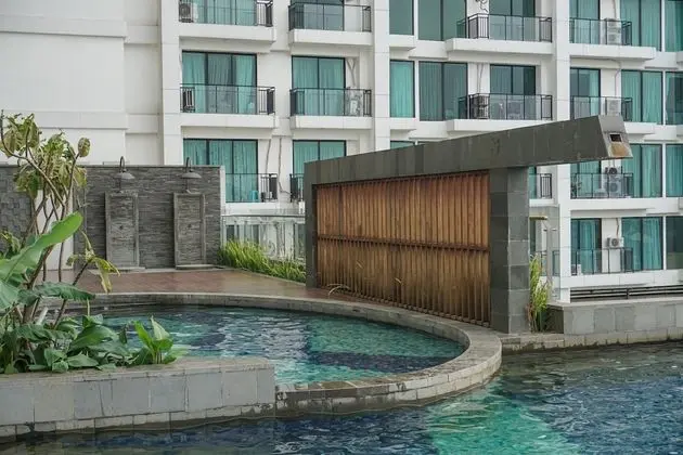 Cozy Studio Apartment at Nine Residence connected to Mall - Havuz