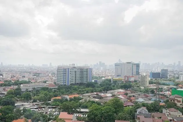 Cozy Studio Green Pramuka Apartment next to Mall