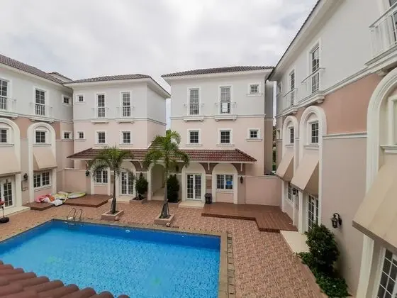 Cozy Studio Guest House at Alesha Vanya Park BSD (Sharing Bathroom) - Dış Mekan