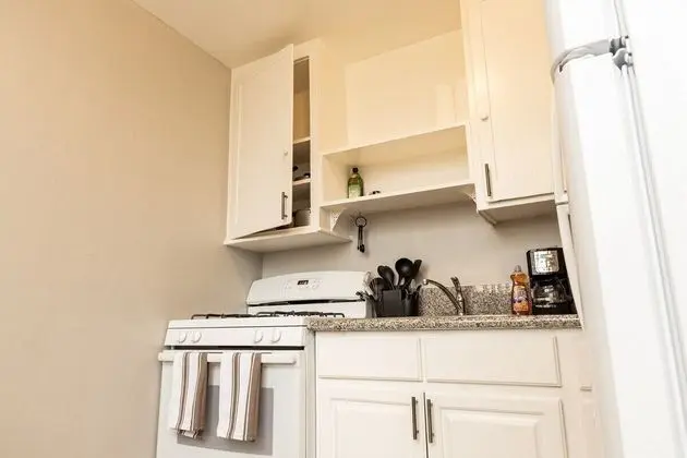 Cozy Studio Nestled in the Heart of West Oakland - Mutfak