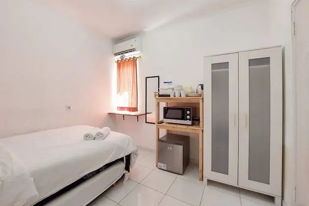 Cozy Studio (No Kitchen) At Apartment Aeropolis Residence - İç Mekan