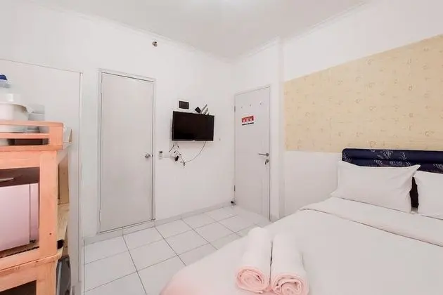 Cozy Studio (No Kitchen) At Apartment Aeropolis Residence - Oda Düzeni