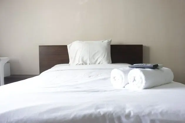 Cozy Studio At Pinewood Apartment Near Unpad Jatinangor