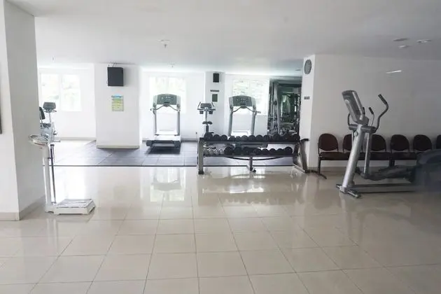 Cozy Studio Room At Dago Suites Apartment - Dış Mekan