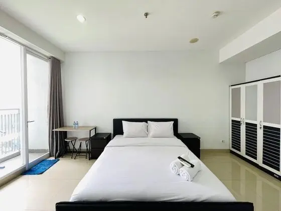 Cozy Studio Room At Dago Suites Apartment - Oda