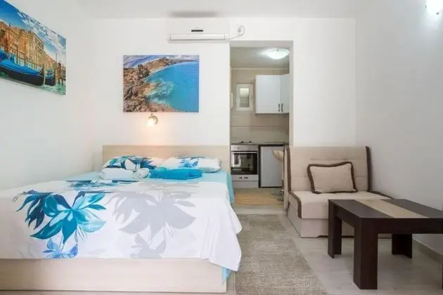 Cozy Studio With Shared Pool in Pr anj Montenegro - Oda