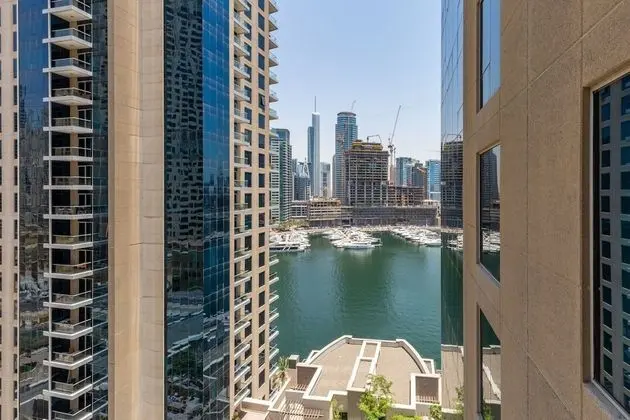 Cozy and Stylish 1BR Apartment in Dubai Marina