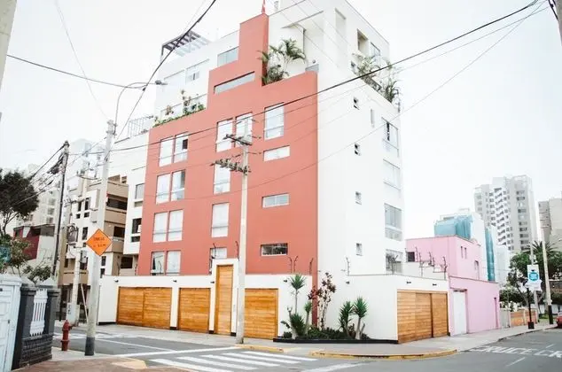 Cozy & Stylish Near the Ocean