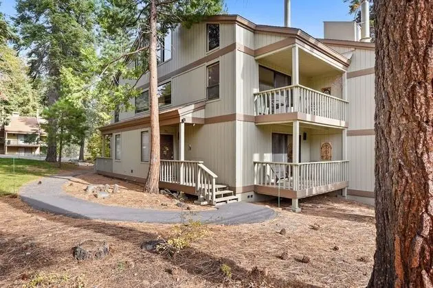 Cozy Tahoe Getaway