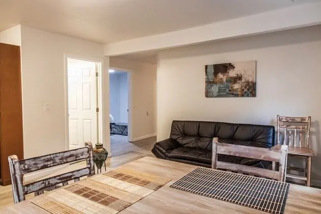 Cozy Three Bedroom in Concord - Oda Düzeni