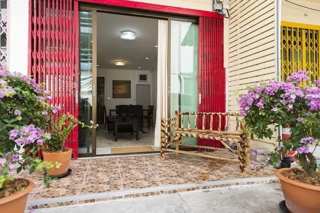 Cozy TownHouse HuaLampong - Dış Mekan