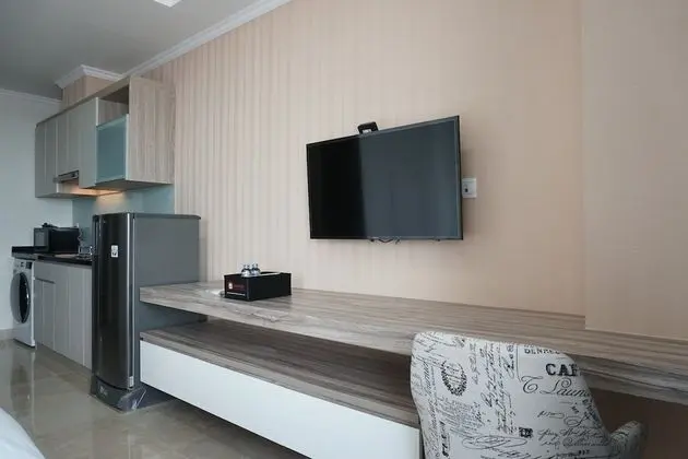 Cozy and Tranquil Studio Menteng Park Apartment - Oda Düzeni