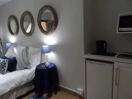 Cozy Triple Room With King Sized bed and Single Bed, Near Bloemfontein - Mülk Olanakları