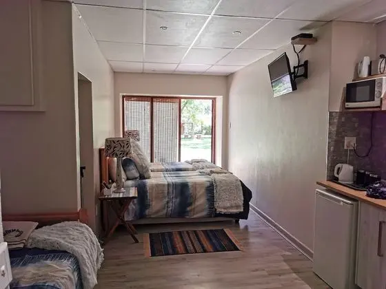 Cozy Triple Room With King Sized bed and Single Bed, Near Bloemfontein - Mülk Olanakları