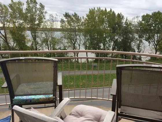 Cozy water front Montreal
