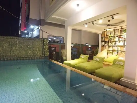 Cozycloud Backpackers Hostel - Havuz