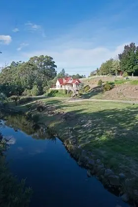 Crabtree River Cottages - Oda